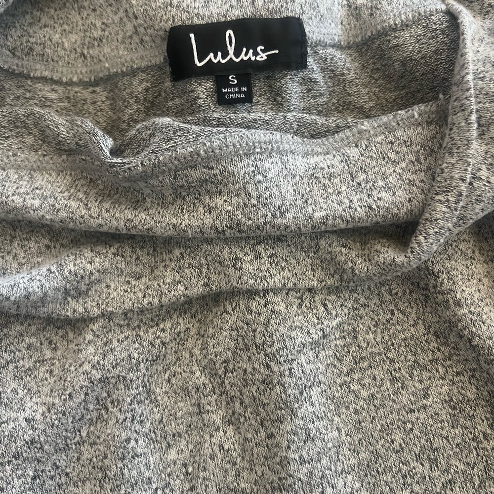 Lulu's Gray Off-the-Shoulder Sweater